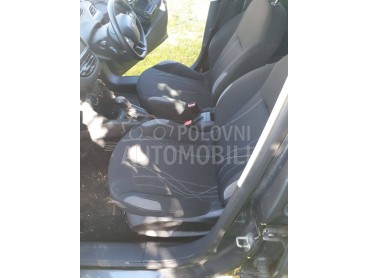 enterijer za Peugeot 208 od 2012. do 2017. god.