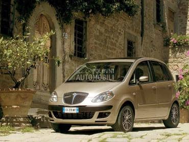 branik za Lancia Musa od 2004. do 2007. god.