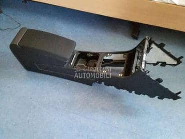 Centralna konzola za Volkswagen Passat B6