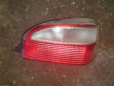 desna stop lampa za Citroen Saxo od 1999. do 2003. god.