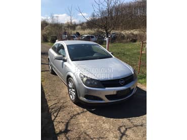 Opel Astra H GTC 2005. god. -  kompletan auto u delovima