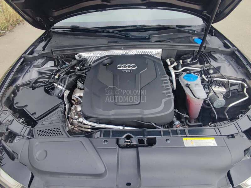 Audi A5 2.0tdi S-line NOVO