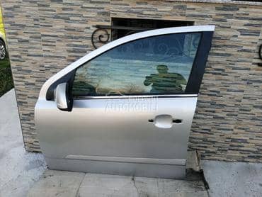 PREDNJA LEVA VRATA Z 157 za Opel Astra H od 2004. do 2009. god.