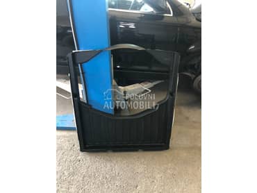 Plastika u gepeku za karavana za Audi A4 od 2005. do 2008. god.