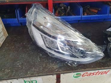 Desni far za Renault Clio