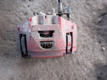 prednja desna klesta 3,0 benz za Audi A4