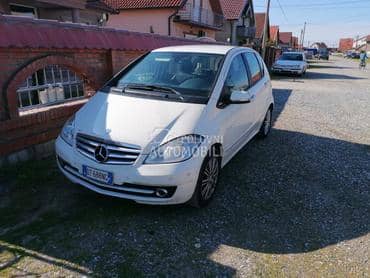 Ceo auto u delovima za Mercedes Benz A Klasa, B Klasa od 1998. do 2010. god.