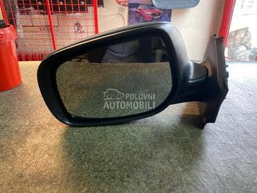 Retrovizor mehanicki za Toyota Yaris