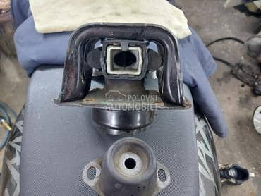 Nosac motora 1.6 ehdi za Citroen C4