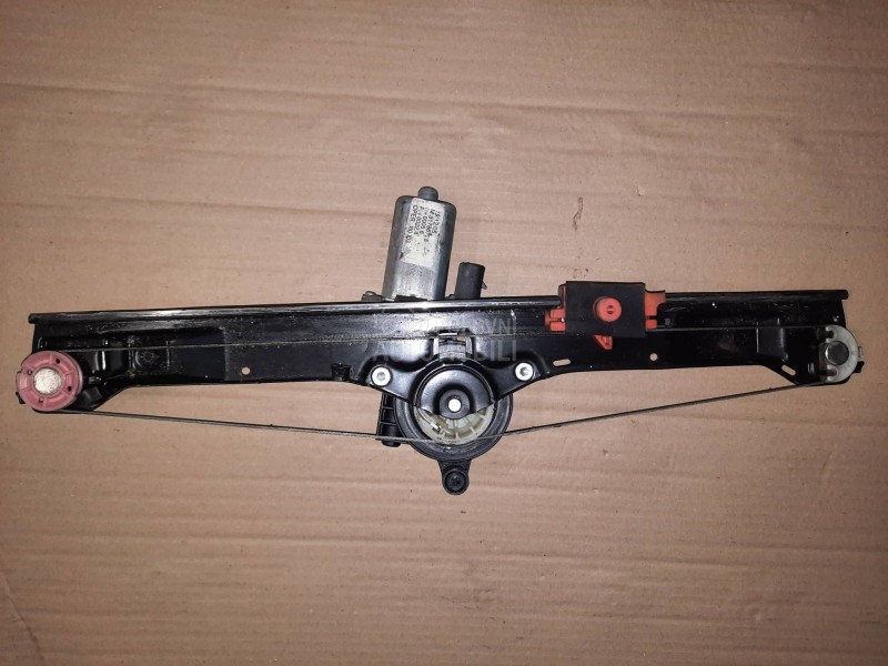 Prednji Podizač Stakla