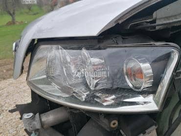 Farovi za Audi A4 od 2001. do 2004. god.