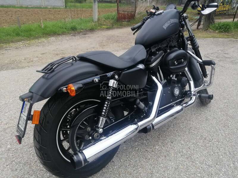 Harley Davidson IRON 883