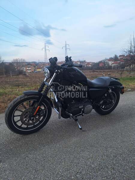 Harley Davidson IRON 883