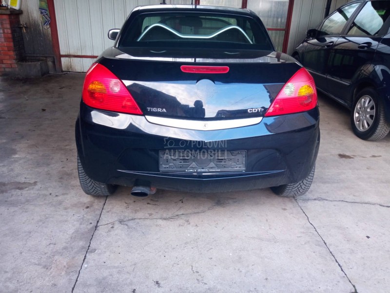 Opel Tigra -  kompletan auto u delovima