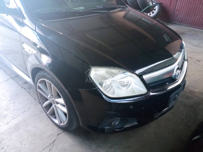 Opel Tigra -  kompletan auto u delovima