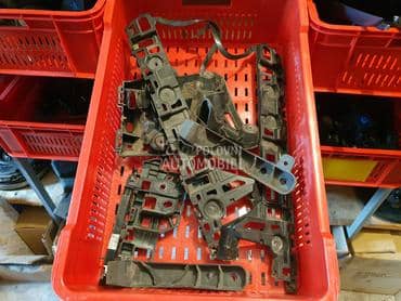 klizaci branika drzac za Opel Astra K od 2015. do 2021. god.