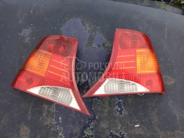 Stop svetlo limuzina za Ford Focus od 1998. do 2004. god.