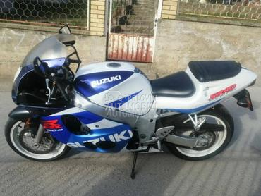 Suzuki GSXR 600 u delovima
