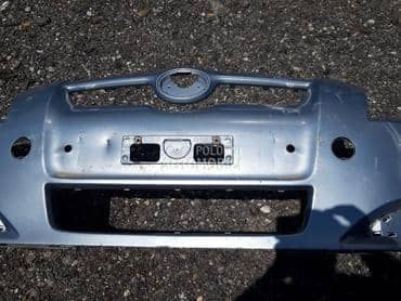 Prednji Branik Sa Otvorima za Toyota Auris od 2006. do 2009. god.