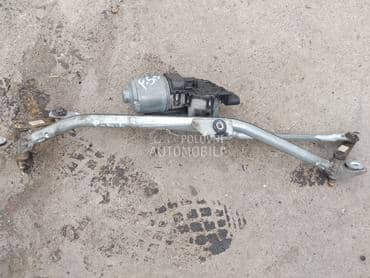 Poluge brisača sa motorom za Volkswagen Passat B5.5 od 2001. do 2004. god.