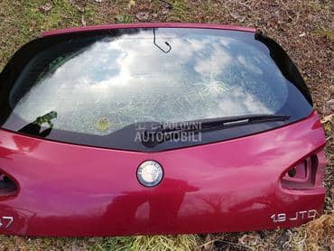 gepek vrata za Alfa Romeo 147