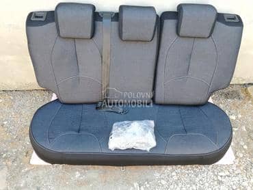 Zadnja sedišta sa pojasevima za Citroen C3 od 2010. do 2016. god.