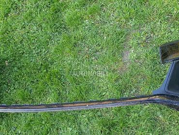 branik s line za Audi Q8