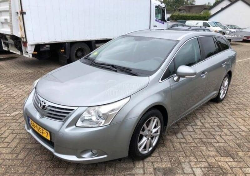 Toyota Avensis 2014. god. -  kompletan auto u delovima