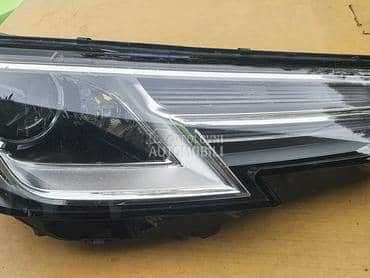 far b9 desni bi xenon za Audi A4
