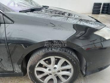 Krilo desno crno NV676 za Renault Laguna od 2007. do 2014. god.