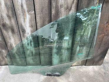 Staklo prednjih levih vrata za Fiat Bravo od 2004. do 2012. god.