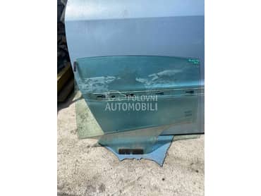 Zadnje levo staklo za Fiat Bravo od 2004. do 2012. god.