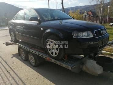 Audi A4 -  kompletan auto u delovima