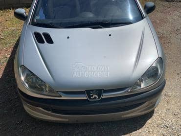 levi/desni far za Peugeot 206 od 1998. do 2009. god.