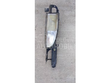 Desni far za Ford Mondeo od 1992. do 1996. god.