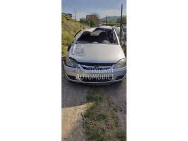 Opel Corsa C -  kompletan auto u delovima