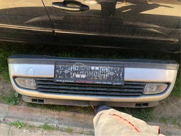 Branik prednji sa maglenkama za Opel Zafira