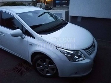 Prednji vezni lim za Toyota Avensis od 2009. do 2015. god.