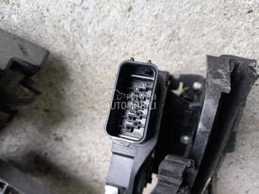 mehanizam brave vrata za Ford Focus od 2008. do 2011. god.