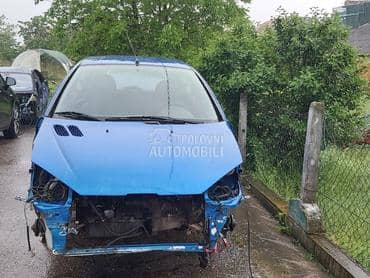 HAUBA PREDNJA za Peugeot 206