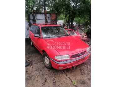 Opel Astra F -  kompletan auto u delovima