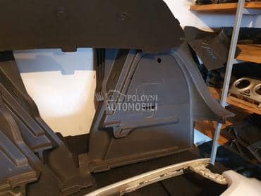 plastika u gepeku za Opel Corsa D od 2005. do 2014. god.