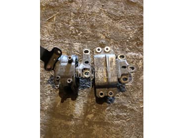 Drzac motora za Volkswagen Passat B6