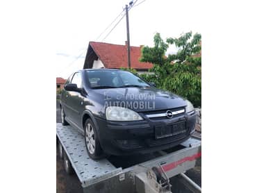 Opel Corsa C 1.3cdt 2005. god. -  kompletan auto u delovima
