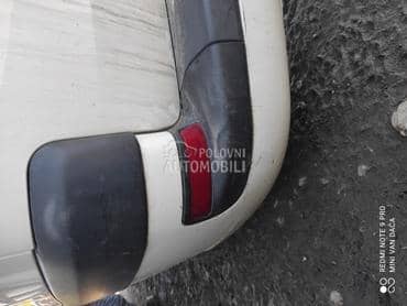 Katadiopter zadnjeg branika za Citroen C8 od 2002. do 2012. god.