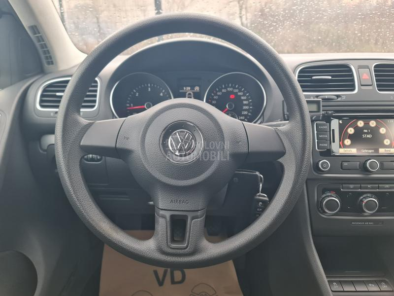 Volkswagen Golf 6 1.6TDI N E M A C K A