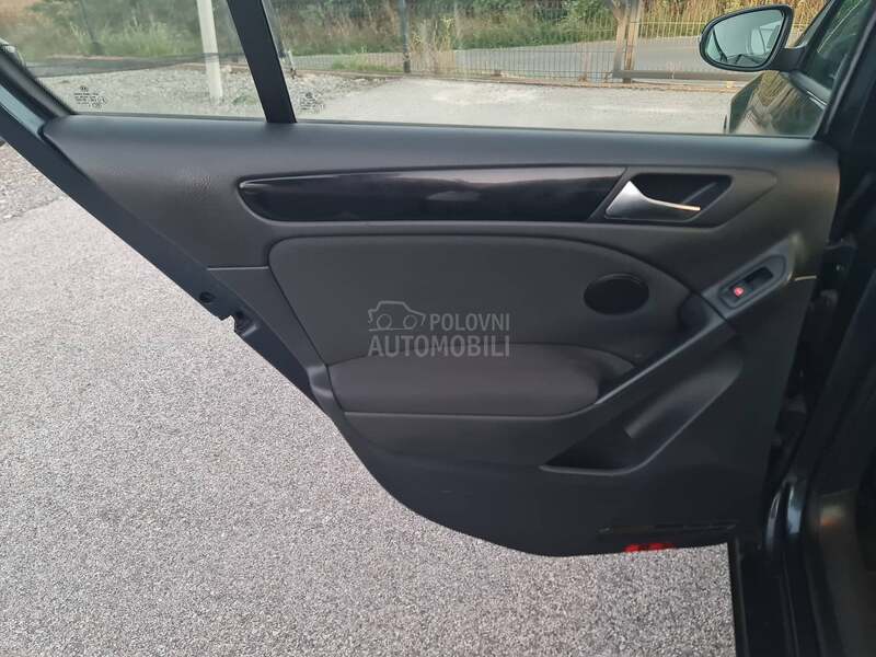 Volkswagen Golf 6 1.6TDI N E M A C K A