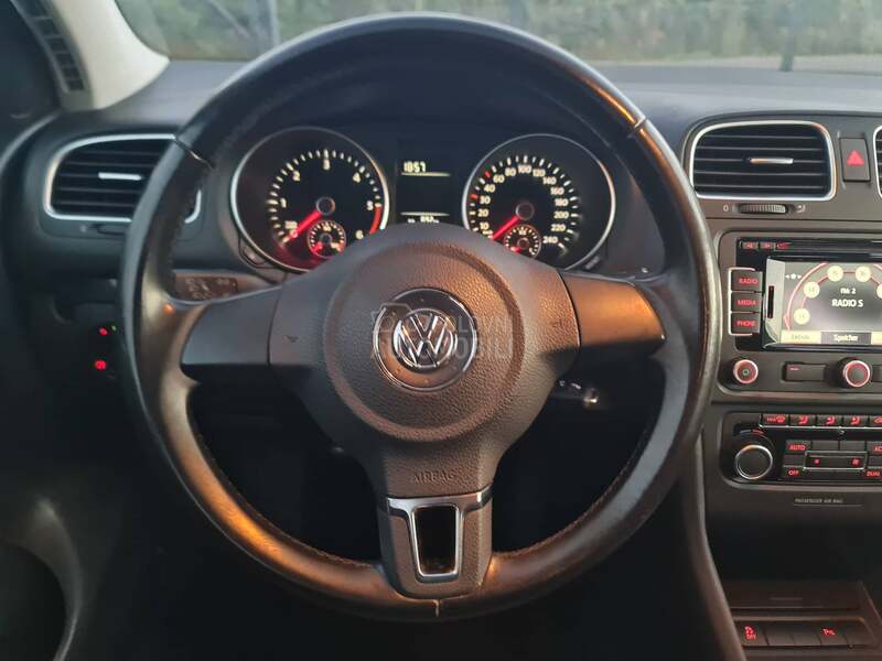 Volkswagen Golf 6 1.6TDI N E M A C K A