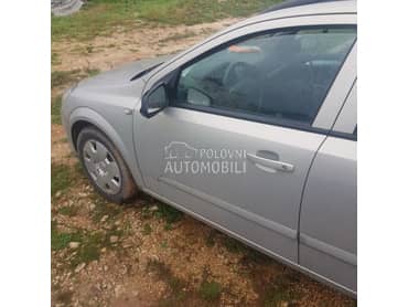 Prednja leva vrata za Opel Astra H od 2004. do 2010. god.