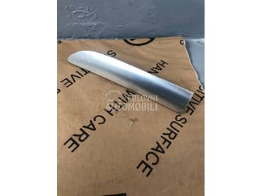 Lajsna u tabli ispred suvozaca za Audi A6, A6 Allroad od 2004. do 2011. god.